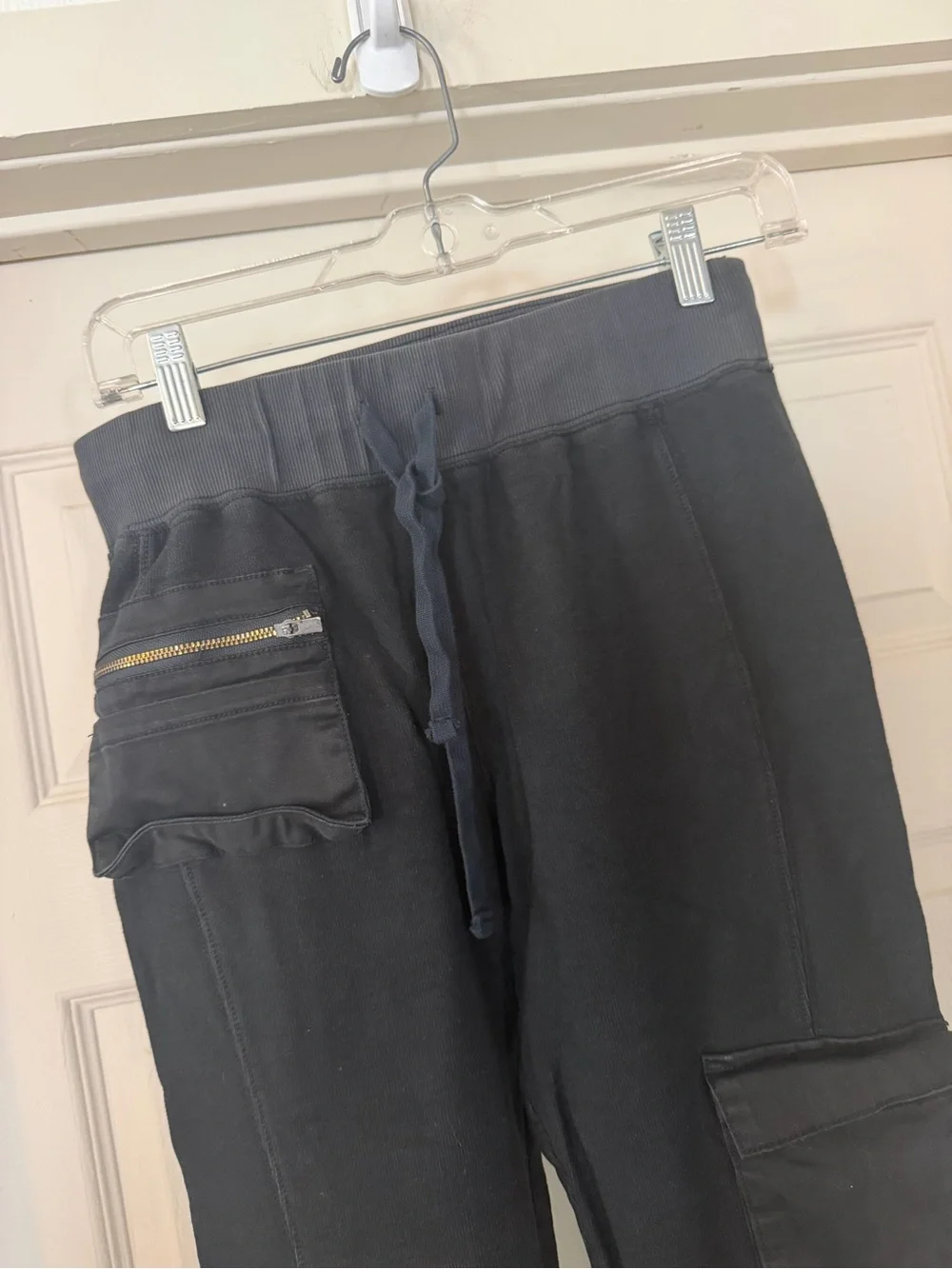 Free People Black Utility Cargo Joggers lots of pockets sz Small